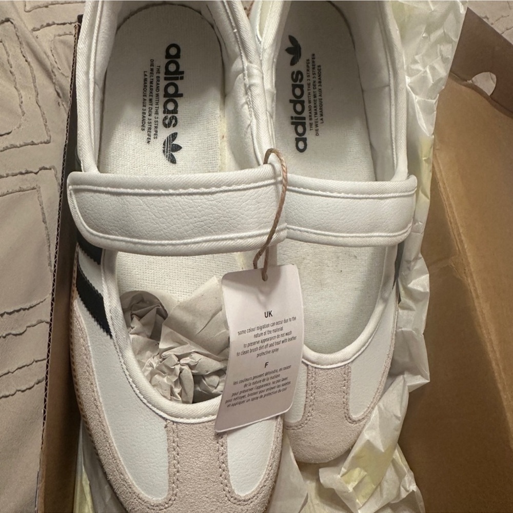 adidas Classic Samba Mary Jane Sneakers in Cloud White/Alumina/Core Black NWT - Picture 9 of 15